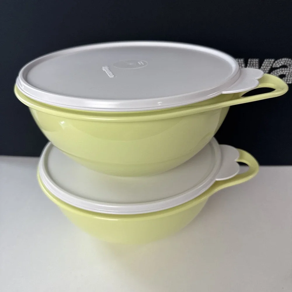 Tupperware Thatsa Jr Mixing Bowl 12 cup Light Celery Green White Seal Set Of 2 !